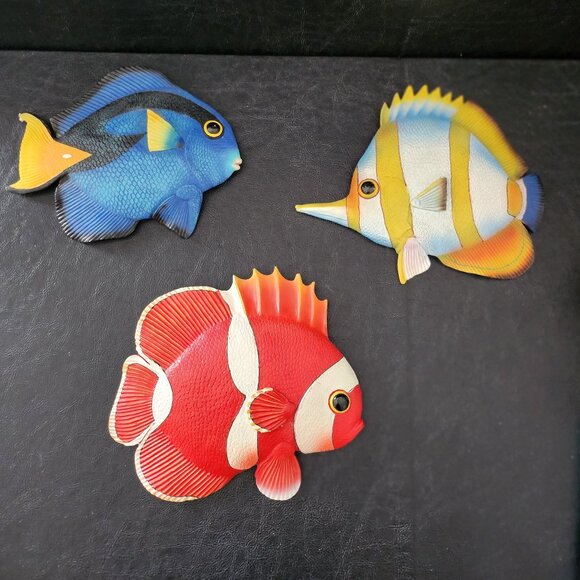 Set of Three Colorful Tropical Fish art Hang Plaques Home Decor In Box - Picture 1 of 10